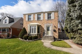 6 S Wa Pella Avenue, Mount Prospect, IL 60056