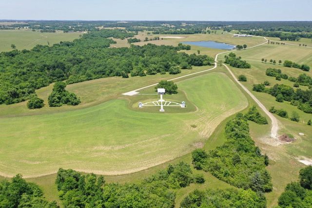 3896 Cr 305 436 Acs, Whitehall, TX 77868
