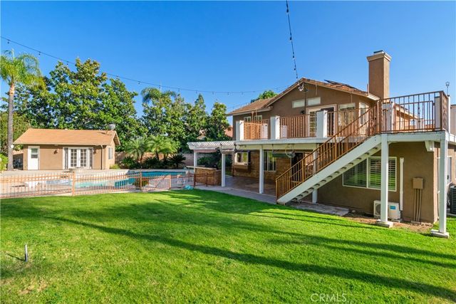 28340 Pino, Highland, CA 92346