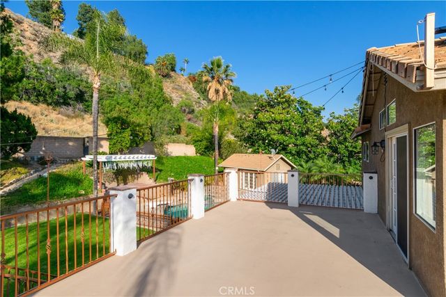 28340 Pino, Highland, CA 92346