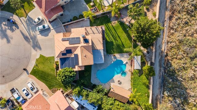 28340 Pino, Highland, CA 92346