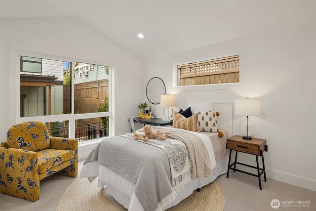 4411 1st Avenue NE, Seattle, WA 98105