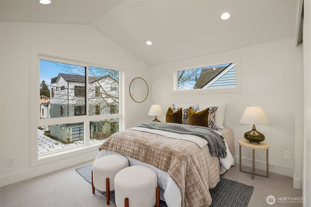 4411 1st Avenue NE, Seattle, WA 98105