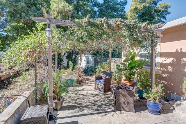 257 Mountain View Ave, Vallejo, CA 94590