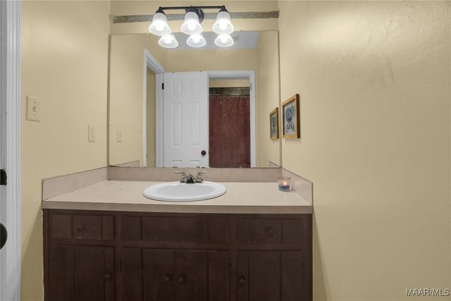 1611 COBBLESTONE Court, Montgomery, AL 36117