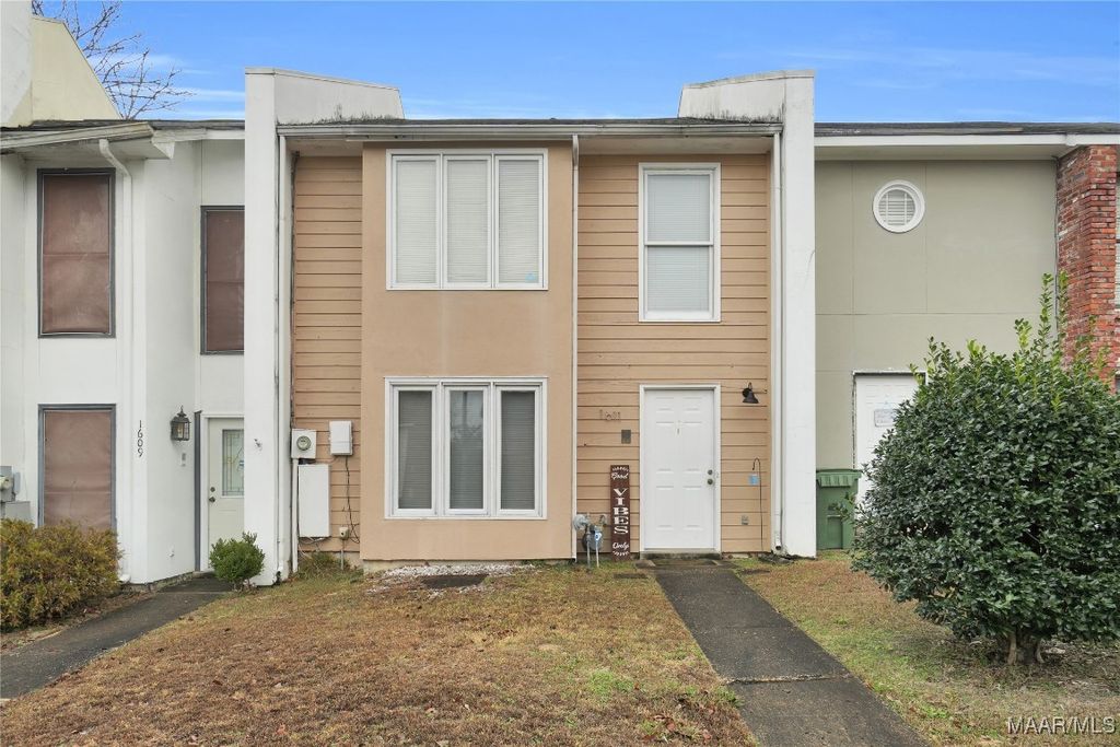 1611 COBBLESTONE Court, Montgomery, AL 36117