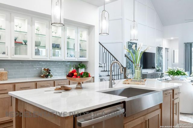 2219 Altiplano, San Antonio, TX 78245