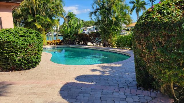 638 S OWL DRIVE, Sarasota, FL 34236