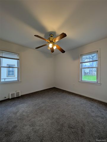 305 South Boulevard W, Pontiac, MI 48341