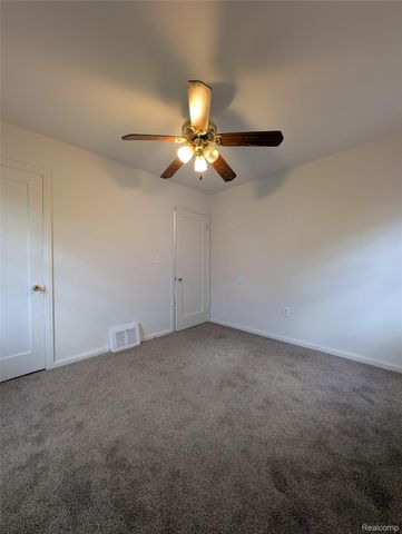 305 South Boulevard W, Pontiac, MI 48341