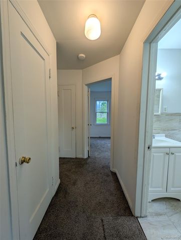305 South Boulevard W, Pontiac, MI 48341