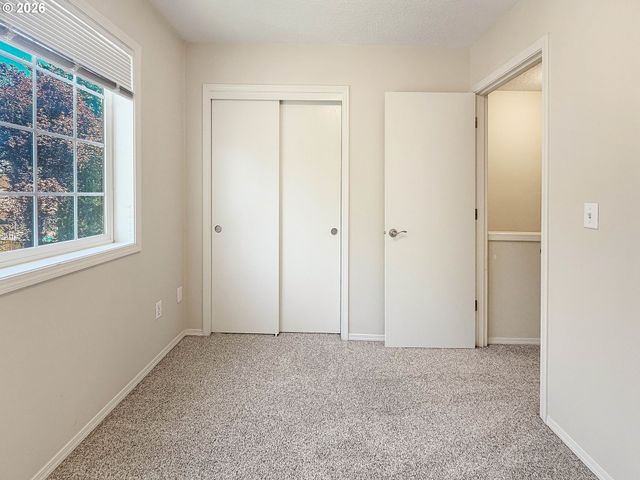 61 Se 171ST Ave, Portland, OR 97233