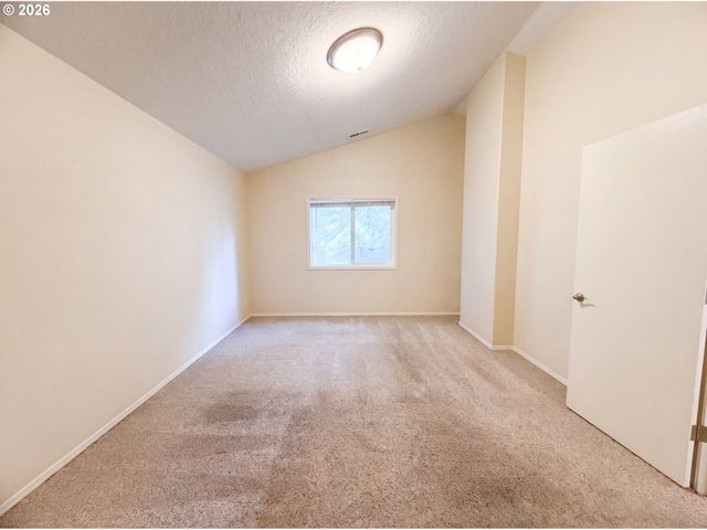 61 Se 171ST Ave, Portland, OR 97233
