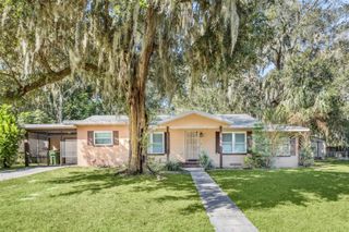 1607 S LAKEVIEW AVENUE, Leesburg, FL 34748
