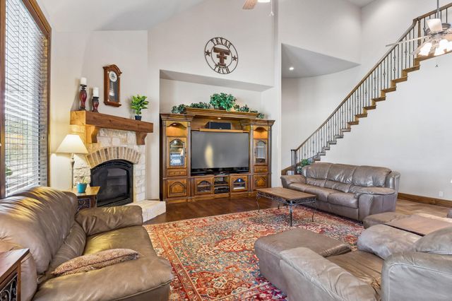 438 Patricia RD, Georgetown, TX 78628