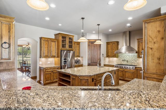 438 Patricia RD, Georgetown, TX 78628