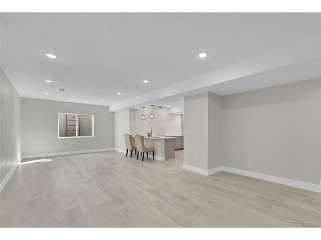 23642 E 40th Ave, Aurora, CO 80019