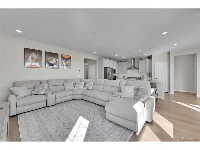 23642 E 40th Ave, Aurora, CO 80019