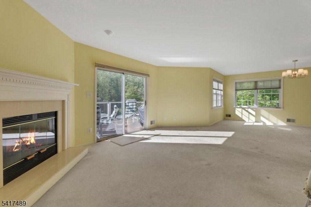 28 Berkeley Sq, Watchung Boro, NJ 07922 — photo 2
