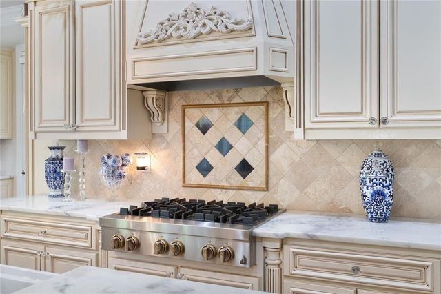 2711 Wildflower Way, Hoschton, GA 30548