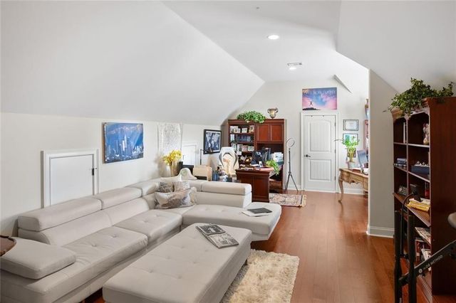 2711 Wildflower Way, Hoschton, GA 30548