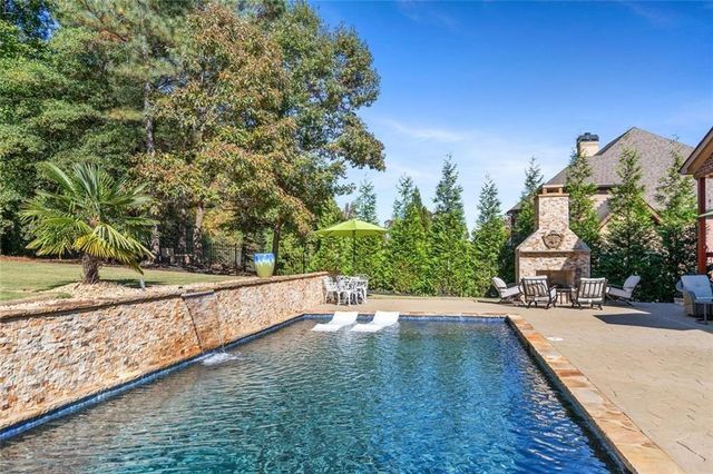 2711 Wildflower Way, Hoschton, GA 30548