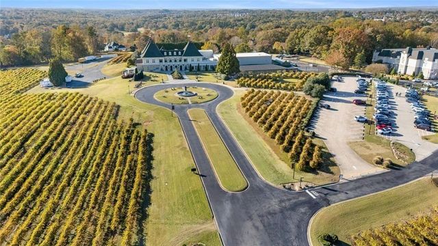 2711 Wildflower Way, Hoschton, GA 30548