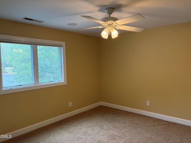 104 Turnberry Lane, Chapel Hill, NC 27517