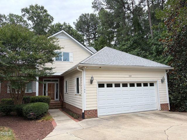 104 Turnberry Lane, Chapel Hill, NC 27517