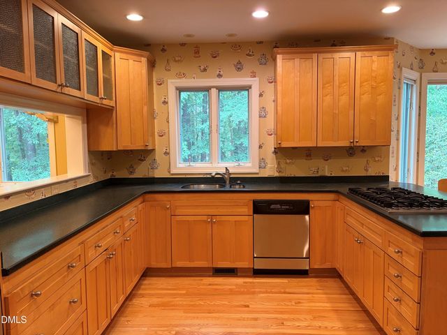 104 Turnberry Lane, Chapel Hill, NC 27517