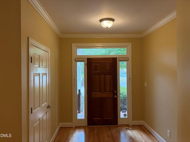 104 Turnberry Lane, Chapel Hill, NC 27517