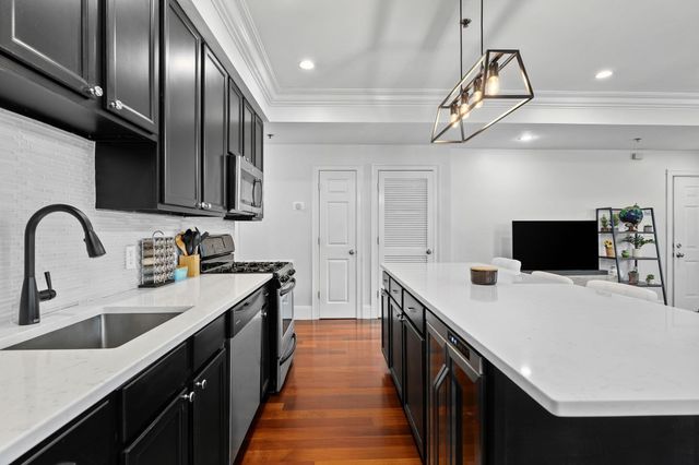 87 Dix St 3, Boston, MA 02122