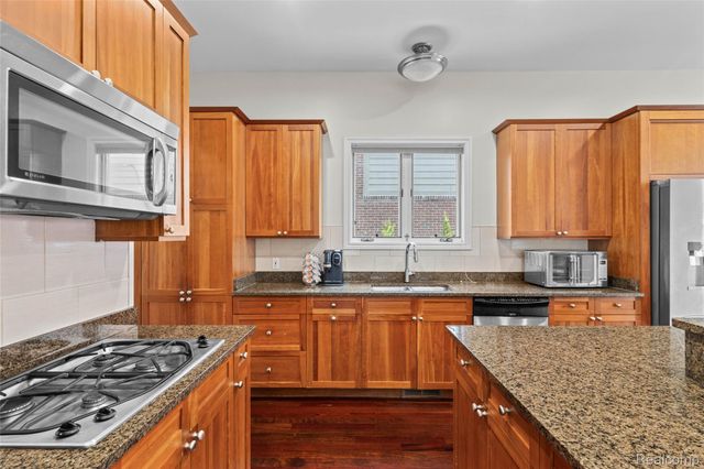 1520 Pierce Street, Birmingham, MI 48009