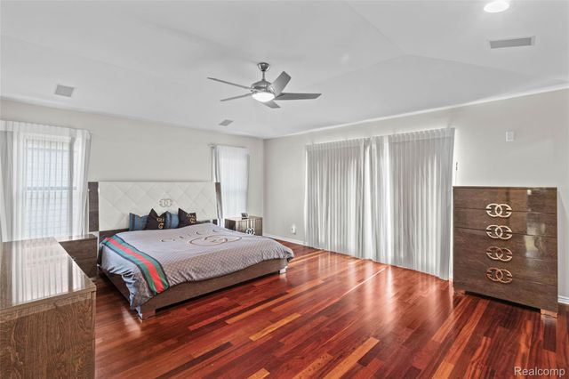 1520 Pierce Street, Birmingham, MI 48009