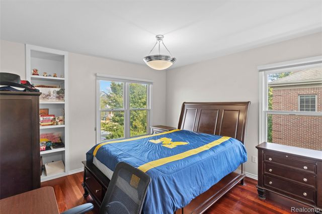 1520 Pierce Street, Birmingham, MI 48009