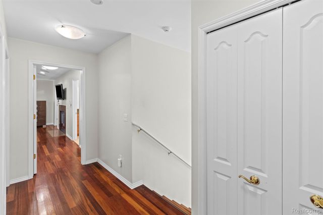 1520 Pierce Street, Birmingham, MI 48009