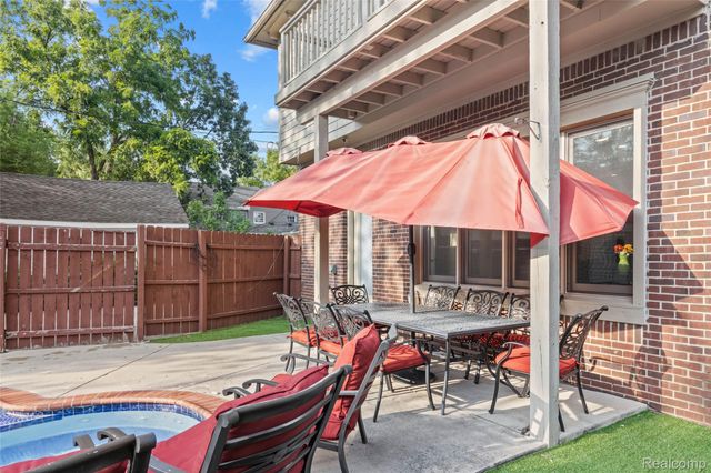 1520 Pierce Street, Birmingham, MI 48009