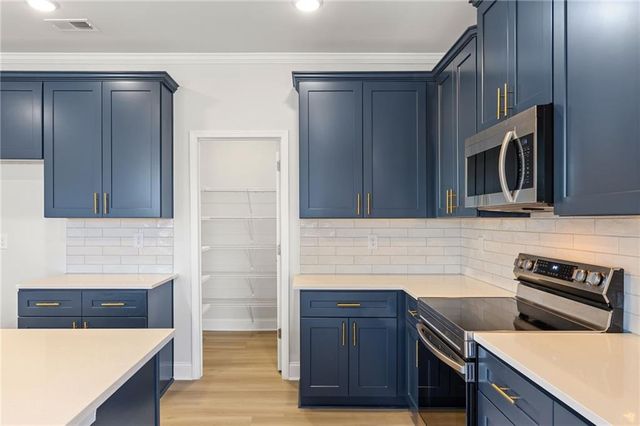 872 Porter Ridge Lane, Decatur, GA 30032