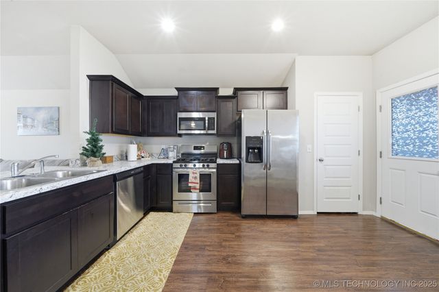 1536 S 30th Court, Broken Arrow, OK 74014