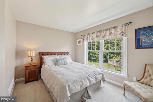 132 SHINNECOCK HL, Avondale, PA 19311