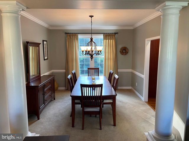 132 SHINNECOCK HL, Avondale, PA 19311