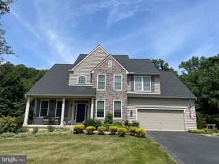 132 SHINNECOCK HL, Avondale, PA 19311