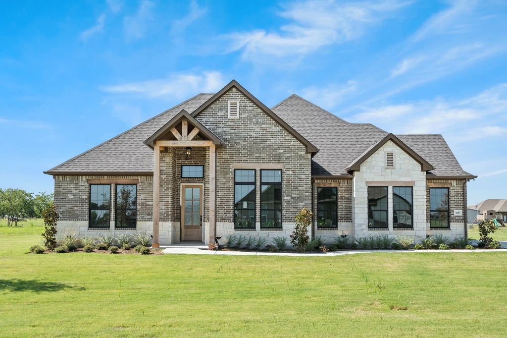 4683 Christie Avenue, Caddo Mills, TX 75135