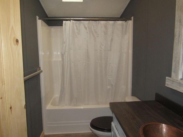2477 US ROUTE 5, Derby, VT 05829