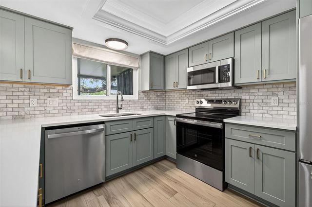 6257 CAPE HATTERAS WAY NE 5, St Petersburg, FL 33702