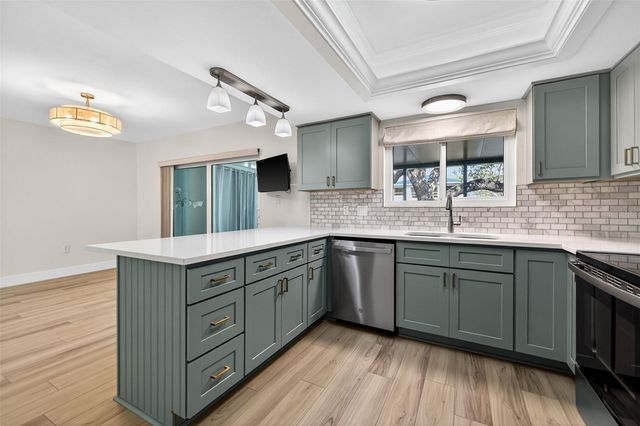 6257 CAPE HATTERAS WAY NE 5, St Petersburg, FL 33702