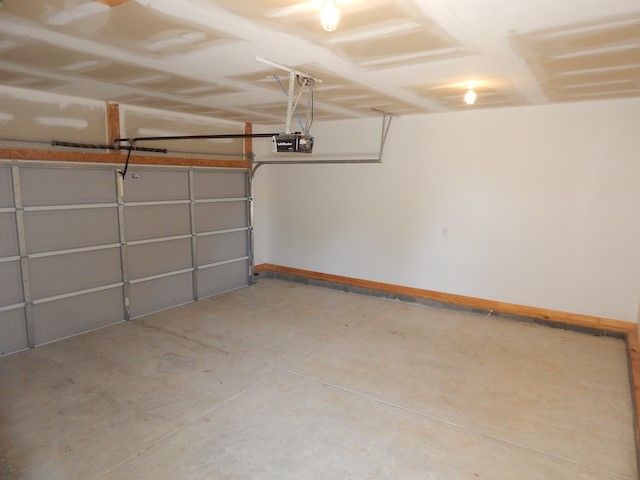 131 Sunny Point Loop, Central, SC 29630