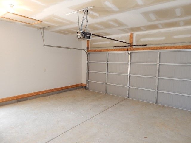 131 Sunny Point Loop, Central, SC 29630