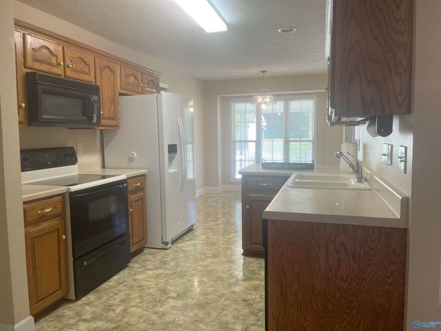 2113 Tillison Road, Gadsden, AL 35903