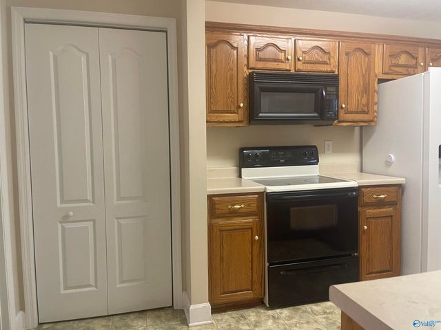 2113 Tillison Road, Gadsden, AL 35903